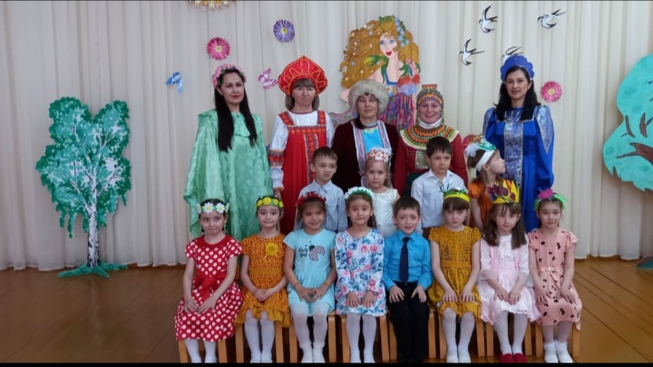 День национального костюма