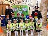 Юные помощники инспекторов движения